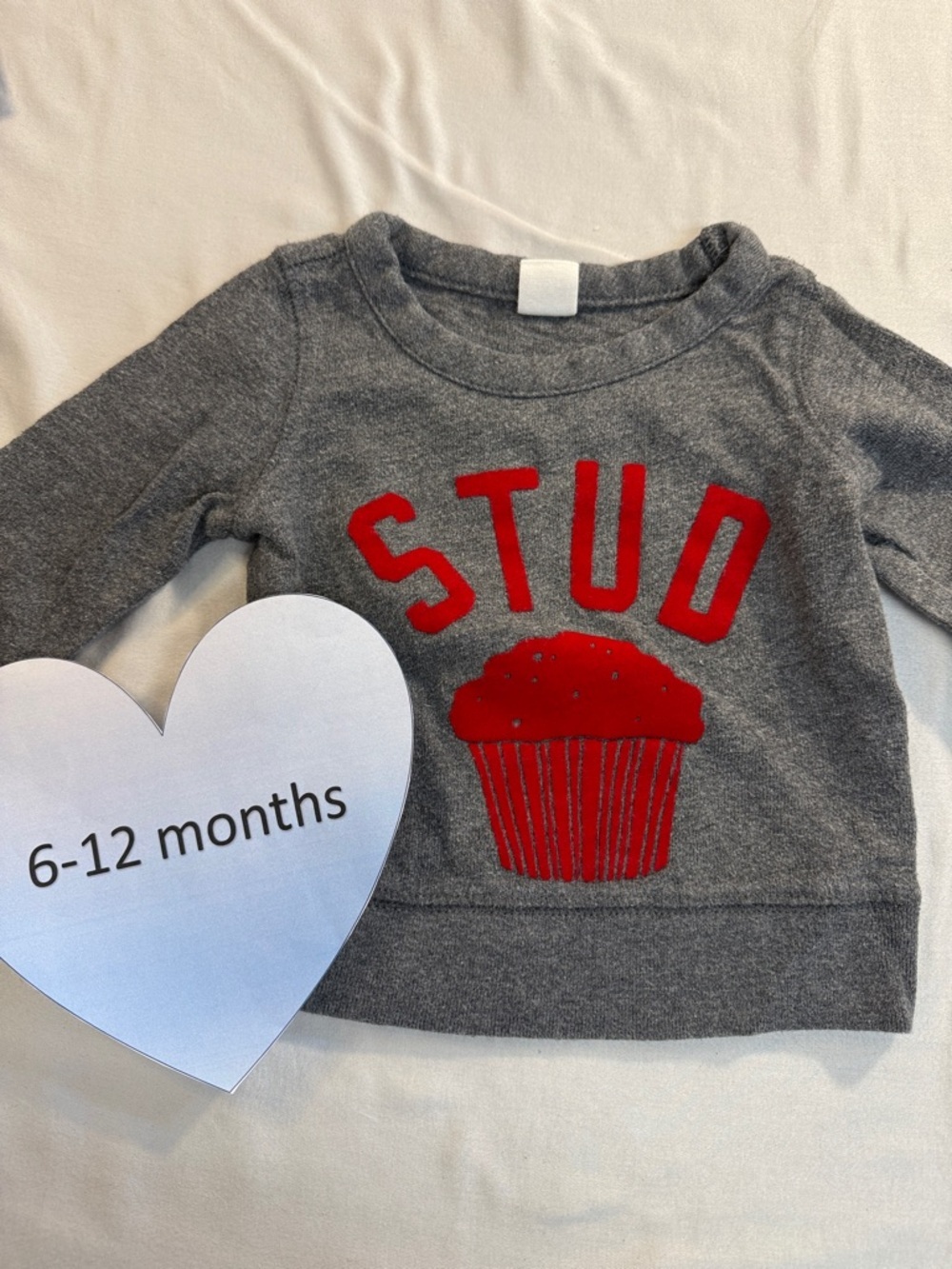GAP - grey pullover sweater/sweatshirt. Size 6-12 months